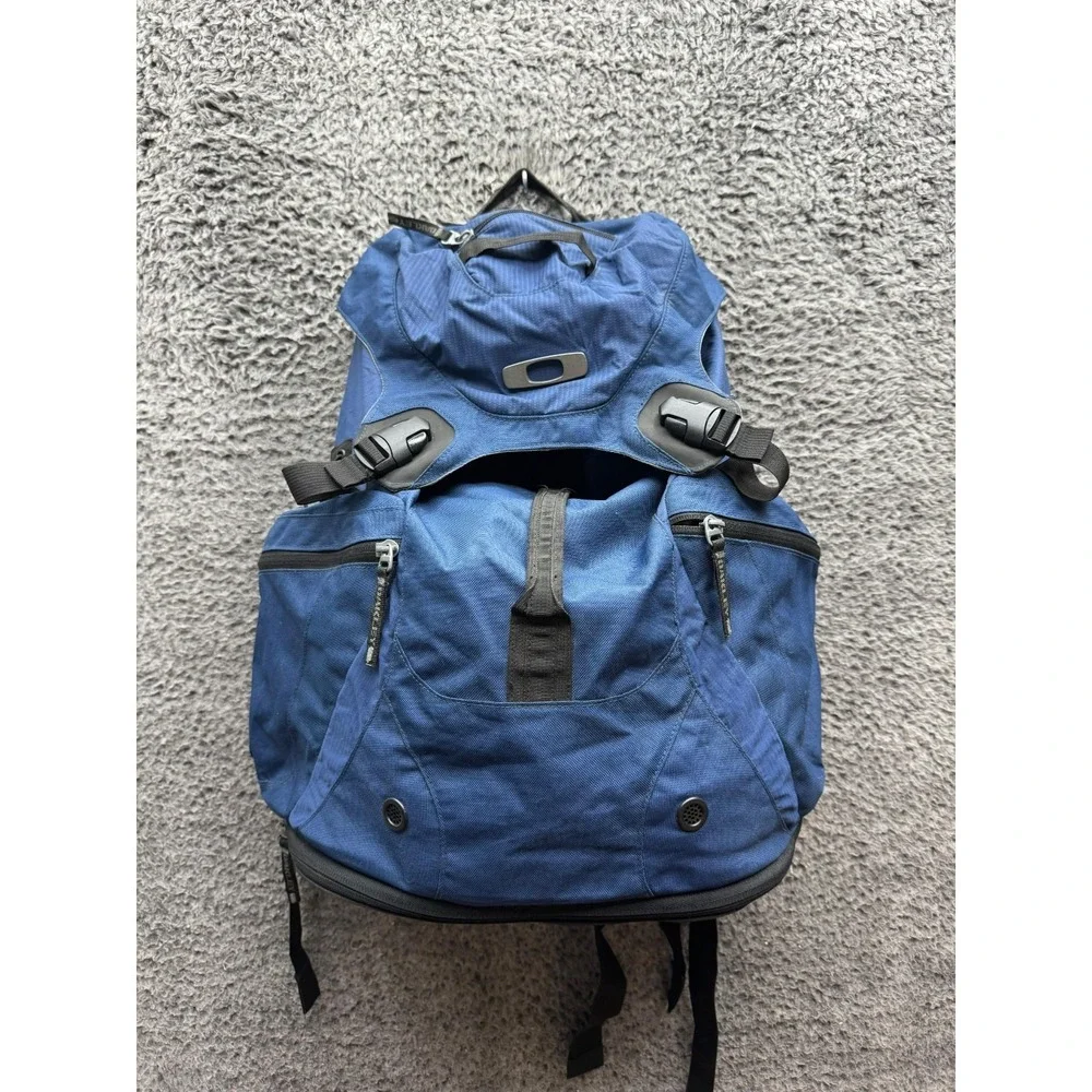 Oakley Icon 2.0 Tactical Gorpcore Hiking Rucksack Backpack Navy Blue Unisex